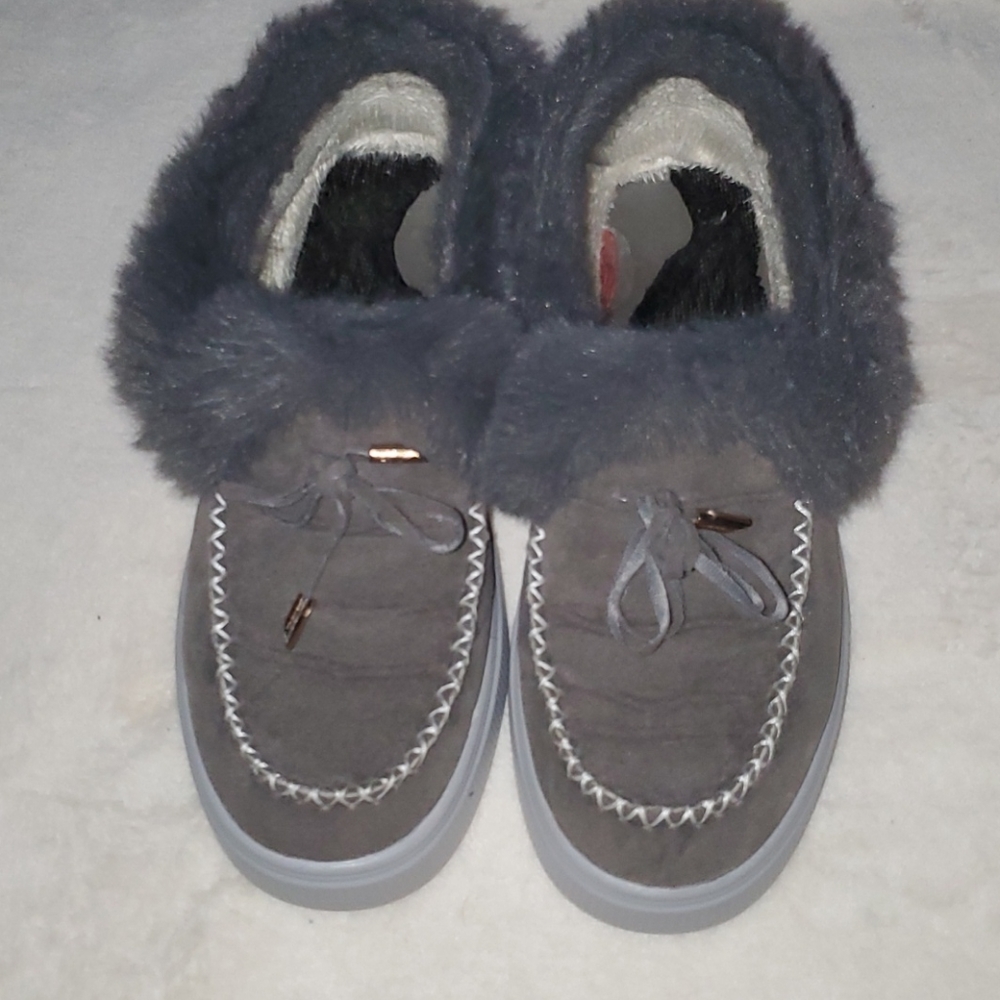 **FINAL CLEARANCE** Indoor/Outdoor Moccasins, Size 6